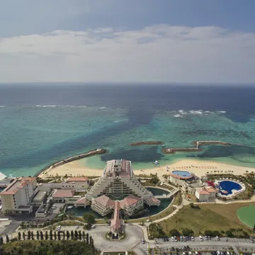 Sheraton Okinawa Sunmarina Resort