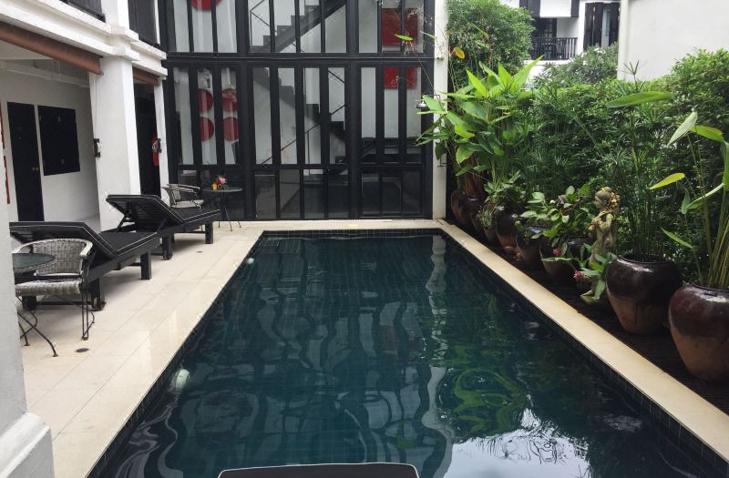99 the Gallery Hotel