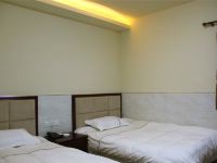 A8主题商务连锁酒店(苏州SM广场店) - 高级双床间