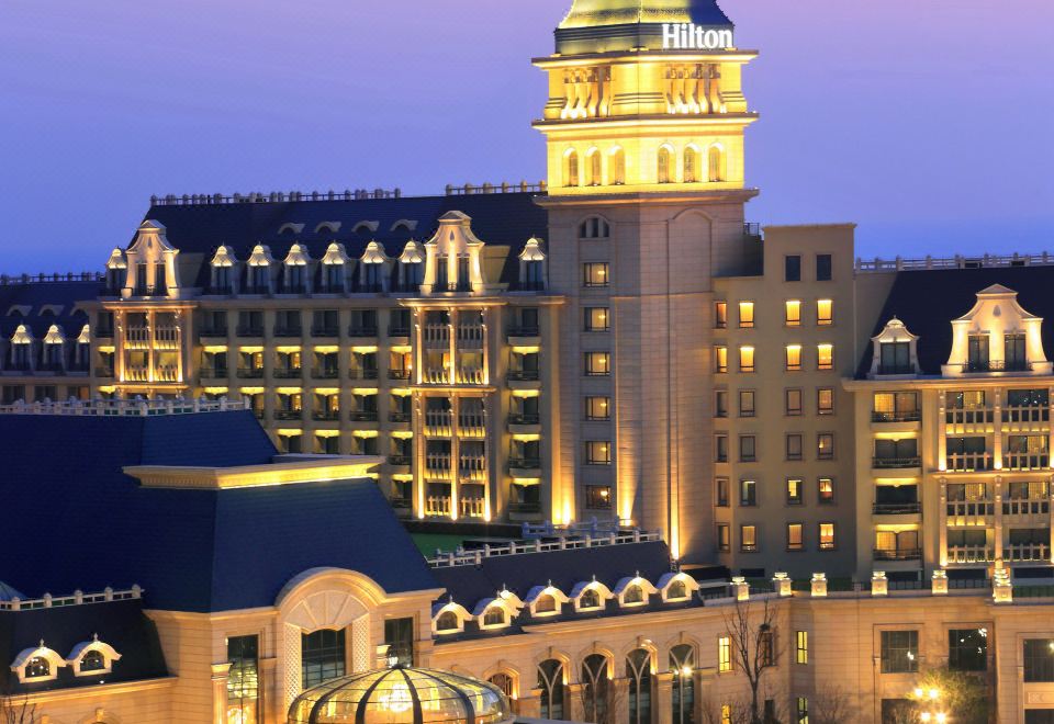 힐튼 호텔 수영장 시설