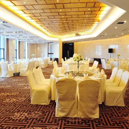 NEU International Hotel