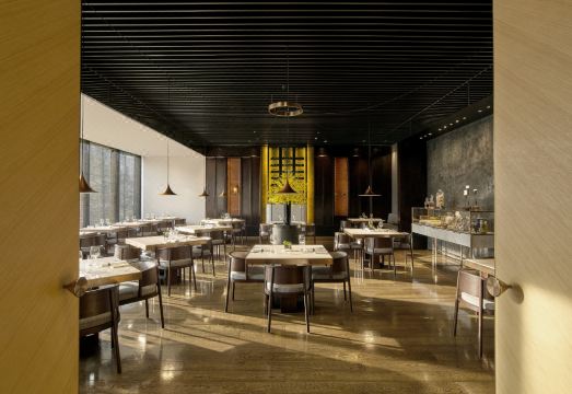 1. 더 풀리 호텔 ..