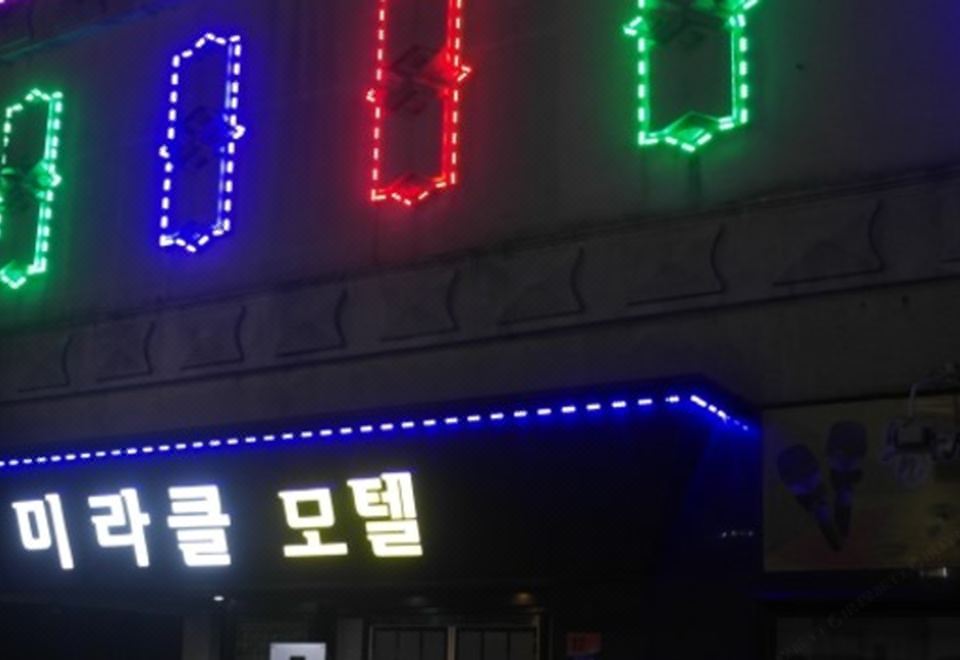 3. 순천 호텔 본..