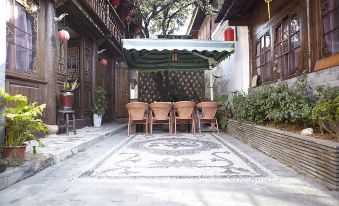 Lijiang Shijingli Boutique Inn