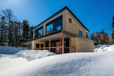 Phoenix Chalets by Hhg