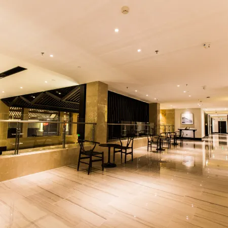 Dongqiao Mingyue Hotel