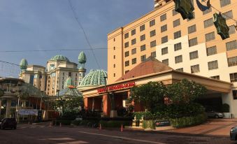 W Studio Resort Suites
