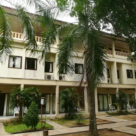 Jinta Hotel Nathon Beach