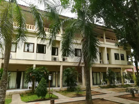 Jinta Hotel Nathon Beach Отели рядом с достопримечательностью «Villa Spice at Lime Samui»