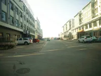 YONGCHANG JUNHAO Hotel - parking