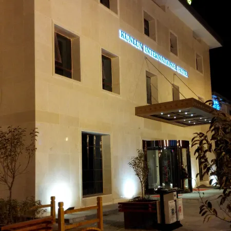 Kunlun International Hotel (Renqiu Huabei Youtian)
