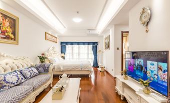 Western Theme Holiday Apartment Hotel (Shenzhen Bantian Metro Station)