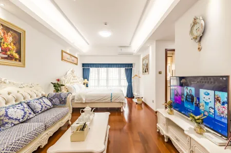 Western Theme Holiday Apartment Hotel (Shenzhen Bantian Metro Station)