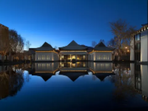 เดอะ เซนต์ รีจิส ลาซา รีสอร์ต โรงแรมในลาซา