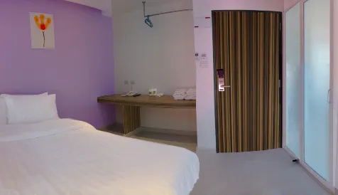 Nantra Ekkamai Hotel