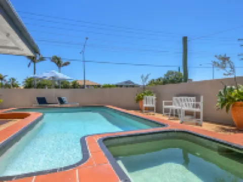 卡姆登汽車旅館 Mermaid Beach酒店