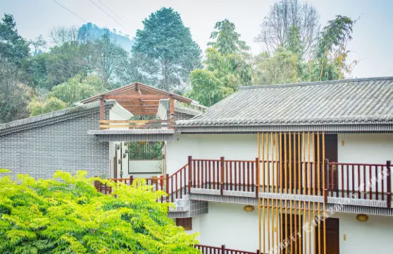 雅安愛朵小築民宿