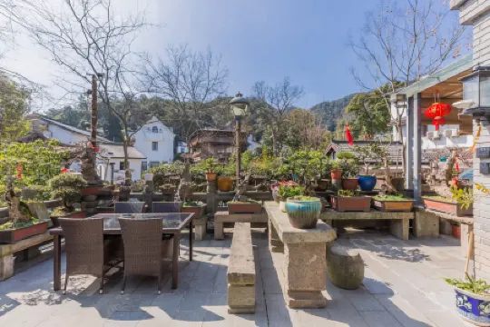 Zhangshe Courtyard Hotel Отели рядом с достопримечательностью «Lengquan Pavilion»