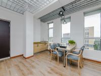 青岛美驻小屋 - 梦想大床房