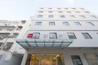 怡萊飯店（亳州利辛七彩世界店） 新張集商業街附近的飯店