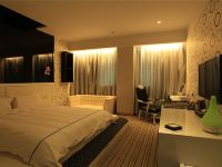郑州格瑞斯国际酒店 - 创意主题大床房