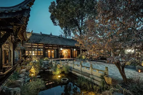 Dragon Garden Hotel