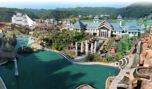 Tianfang Yuetan Hot Spring Resort Hotels in Qingliu
