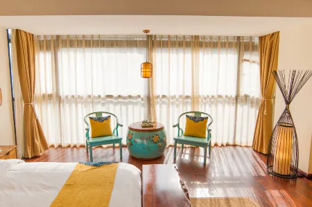 Secret Courtyard Hotel