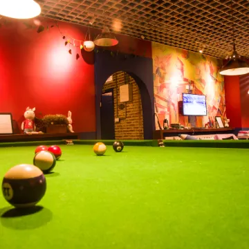 Dalian Tiantian International Hostel (Xian Road Xianggong Street Subway Station) Hotels near Shahekou Railway Station