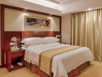维也纳3好酒店(苏州苏南机场店) - 标准大床房