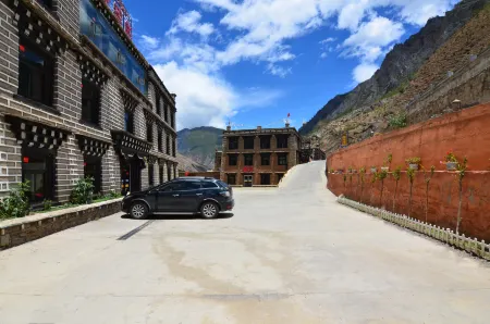 Scenic Natural Hotel Отели рядом с достопримечательностью «Xiannairi»