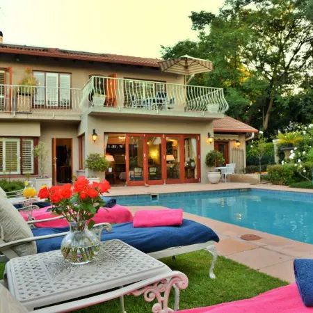 Bellgrove Guest House Sandton Отели рядом с достопримечательностью «Ривония»