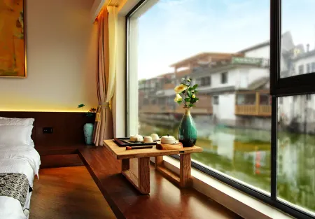 Yinqi River View Design Hotel