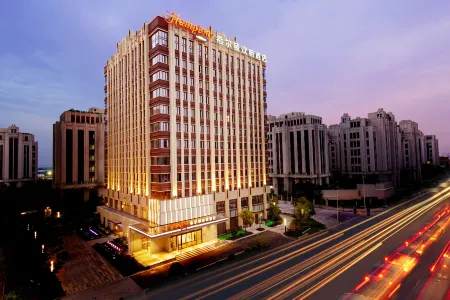 Hampton by Hilton Shanghai Hongqiao NECC Отели рядом с достопримечательностью «Dayuantong Temple»