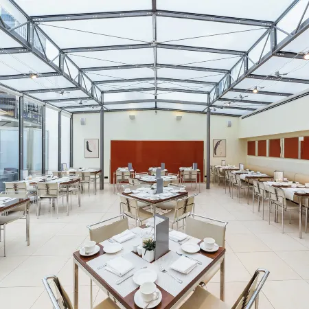 Maximilian Hotel