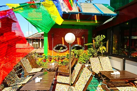 Shangri-la Boutique Hotel