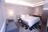 Lavande Hotel (Harbin Railway Station Station Square) Hotels near Qingnian Square