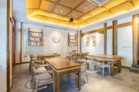 Riverview Hotel Hotels in Yangshuo