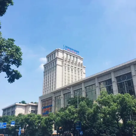 Wyndham Grand Plaza Royale Ningbo