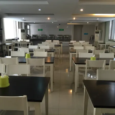 Mingyue International Hotel