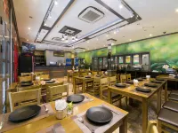Hanoi Nostalgia Hotel & Spa Hotels near Pho Co