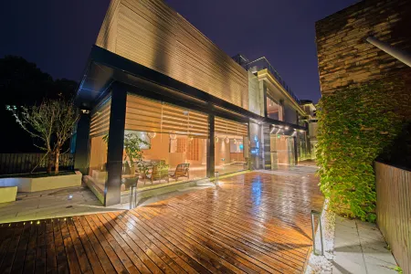 Muyuanding Hotel Отели рядом с достопримечательностью «Chongqing University of Commerce and Industry (Lanhuahu Campus)»