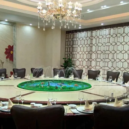 huarong xinshiji hotel