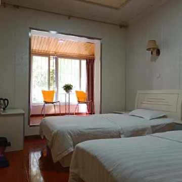 Wangcang Yayuan Hostel