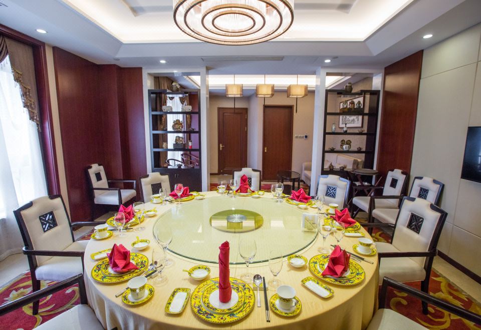 3. 스카이 월드 호..