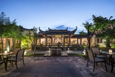Hongcun Yunshan mountain scenery house