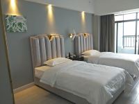 锐思堡国际公寓(长沙梅溪湖店) - 精品双床房