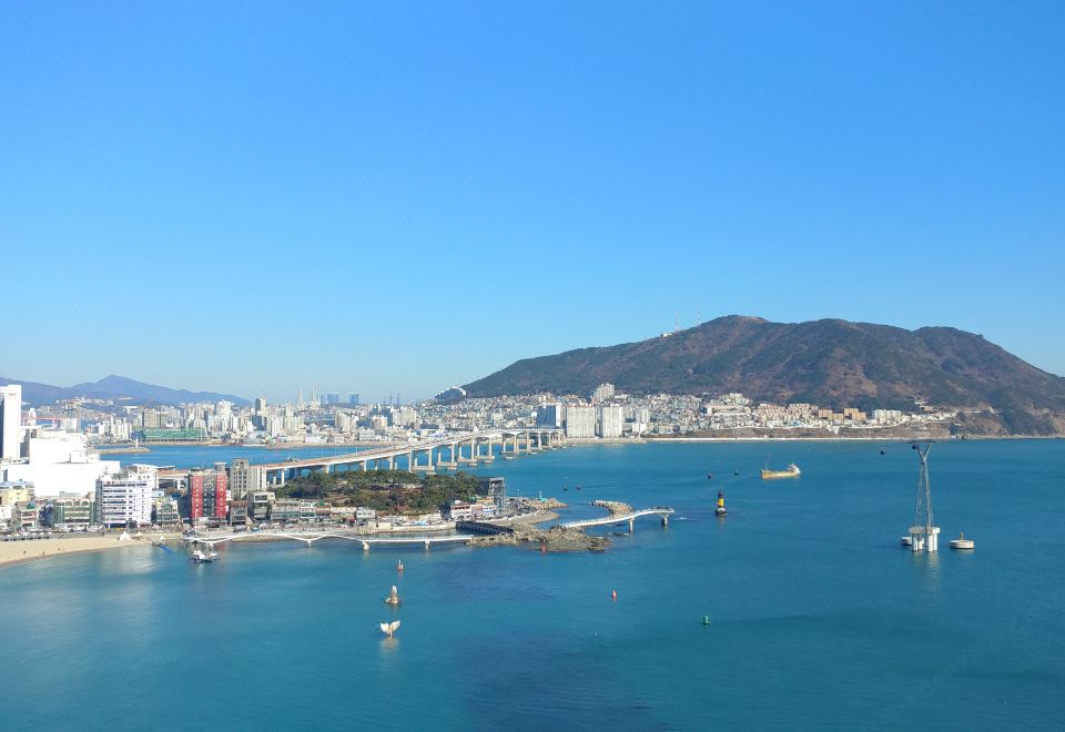 2. 브라운도트호텔 ..