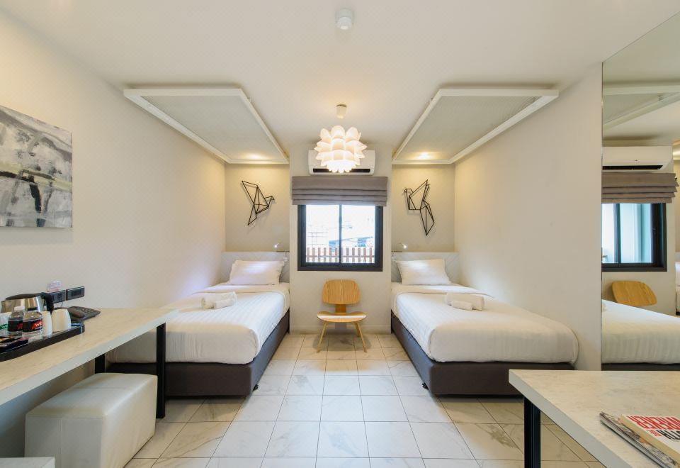 1. 위 터미널 호텔..