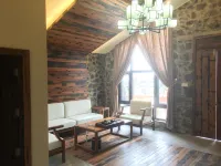 Tonggu Peak Hotel - balcony